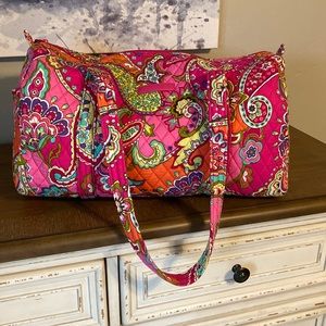 Vera Bradley travel duffel bag